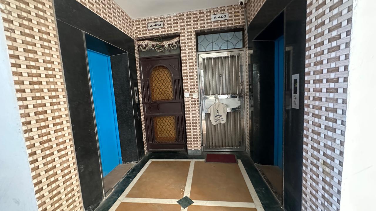 4BHK Shree Radha Krishna Apartment - Image 12
